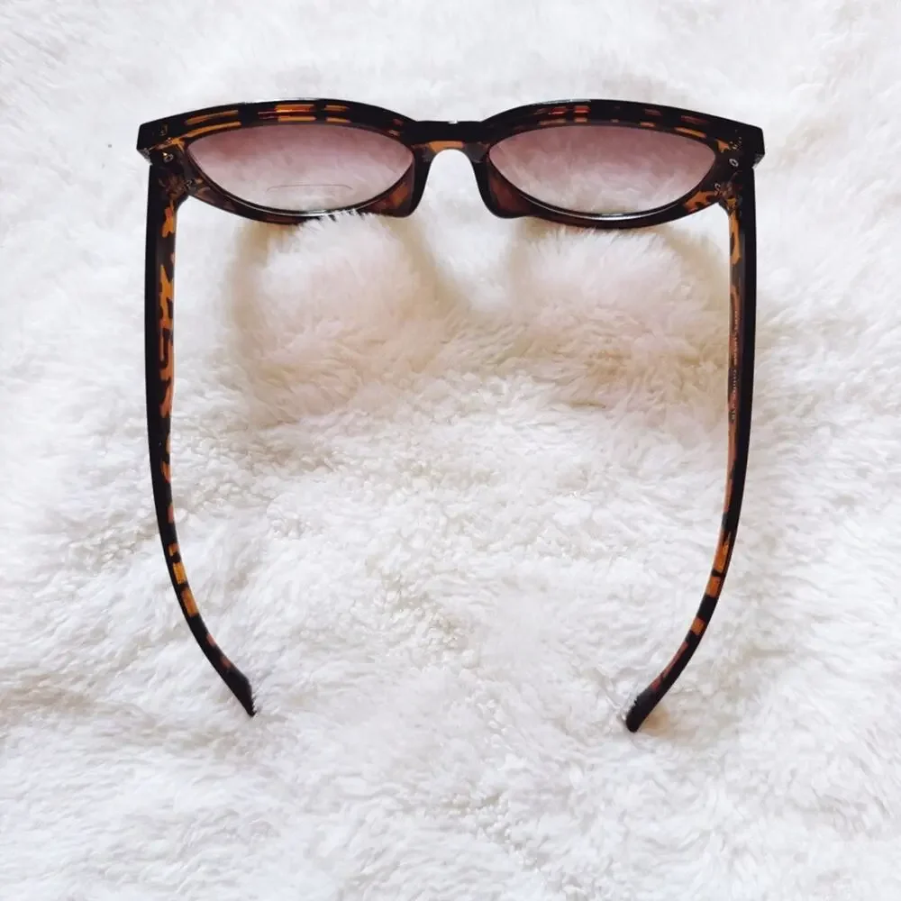 Rosy Tortoise Brown Cat Eye Oversized Sunglasses
